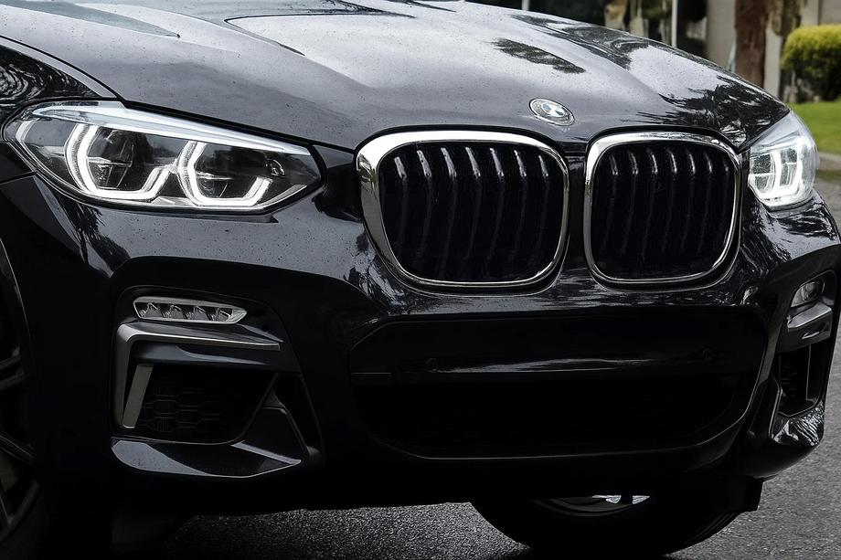 BMW X3 G01 2018– Ledvične maske 1 Bar (2018-2021, črna visok sijaj s krom obrobo) Image