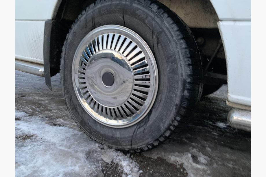 Mercedes Sprinter W906 2006–2018 Pokrovi platišč iz nerjavnega jekla "Зірка" (1-катковий, 4 kos) Fotografija 4