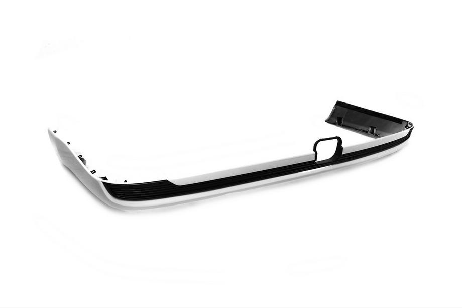 Toyota Land Cruiser 200 2007–2021 Zadnji difuzor – obloga brez kroma 2016-2021 (Executive 2019/2021, za vlečno kljuko) Fotografija 8