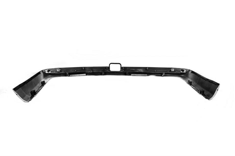 Toyota Land Cruiser 200 2007–2021 Zadnji difuzor – obloga brez kroma 2016-2021 (Executive 2019/2021, za vlečno kljuko) Fotografija 10