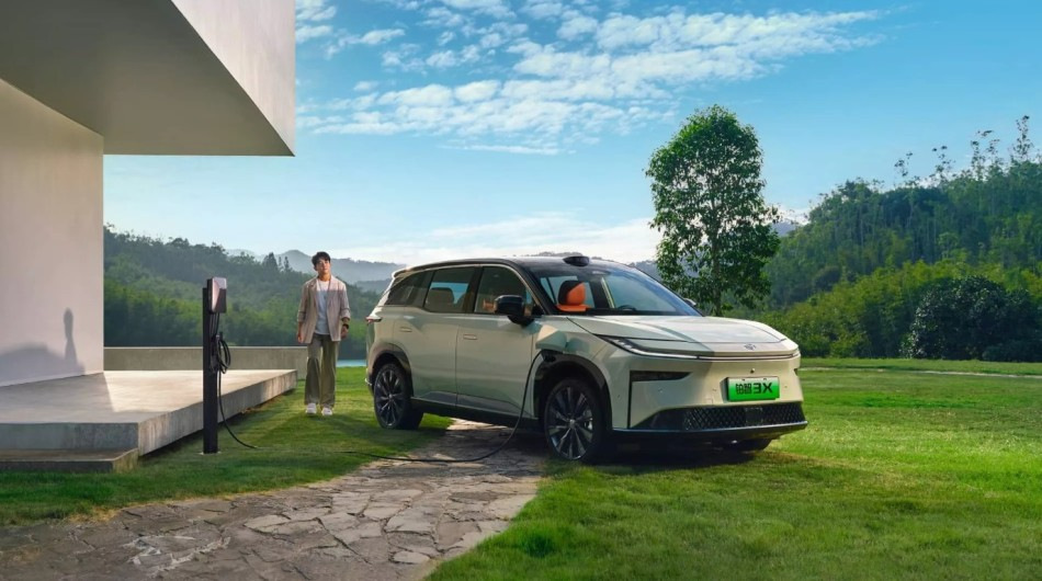 Pregled električnega križanca Toyota bZ3X