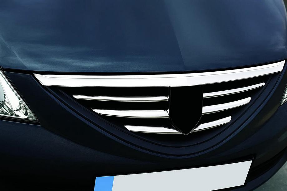 Dacia Logan I 2008–2012 Inox okrasne letvice za masko hladilnika OmsaLine - italijansko nerjavno jeklo Image