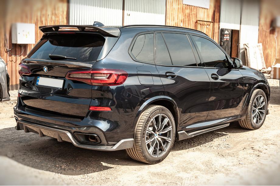 BMW X5 G05 2019–2026 Obloge pragov Carbon V3 (pravi karbon) Fotografija 5