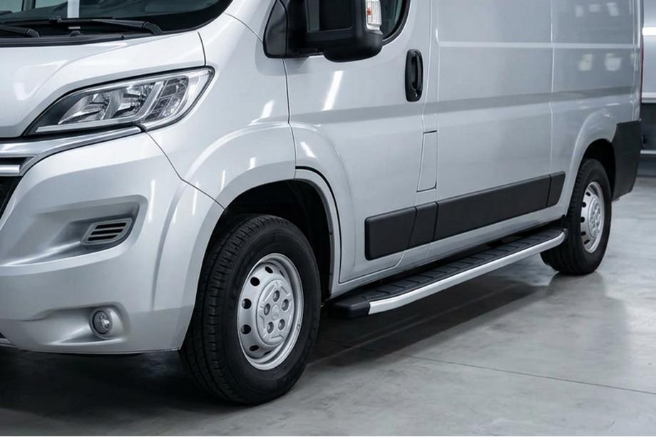 Fiat Ducato 2006–2025 Stranske stopnice Fullmond (2 kos, aluminij) Image
