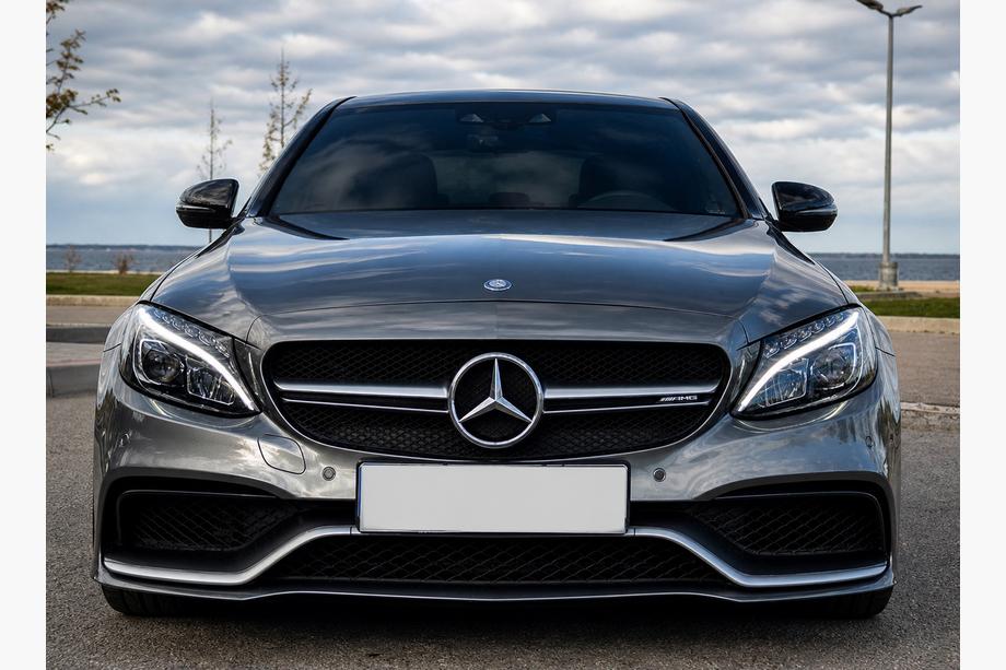 Mercedes C-class W205 2014–2021 Sprednji odbijač komplet (AMG C63-designs 2014-2018) Fotografija 1