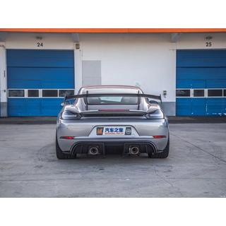 Spojler GT4 RS fotografija 1