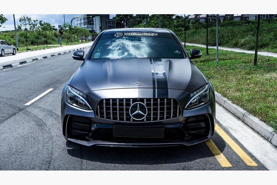 Mercedes C-class W205 2014–2021 Sprednji odbijač kompleten (dizajn C63 GT) Fotografija 2