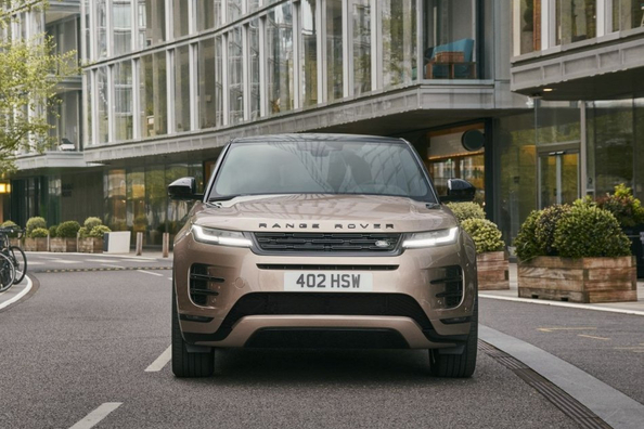 Pregled Range Rover Evoque II: slog in tehnologija v ravnovesju