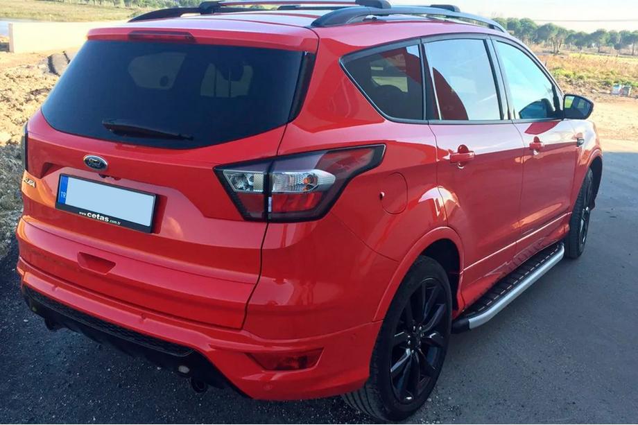 Ford Kuga/Escape 2013–2019 Stranske stopnice Fullmond (2 kos, aluminij) Z lakiranimi vratnimi ploščami Fotografija 2