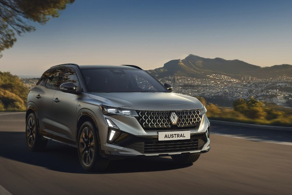 Renault Austral 2025: pregled prenovljenega križanca s francoskim šarmom Fotografija 1