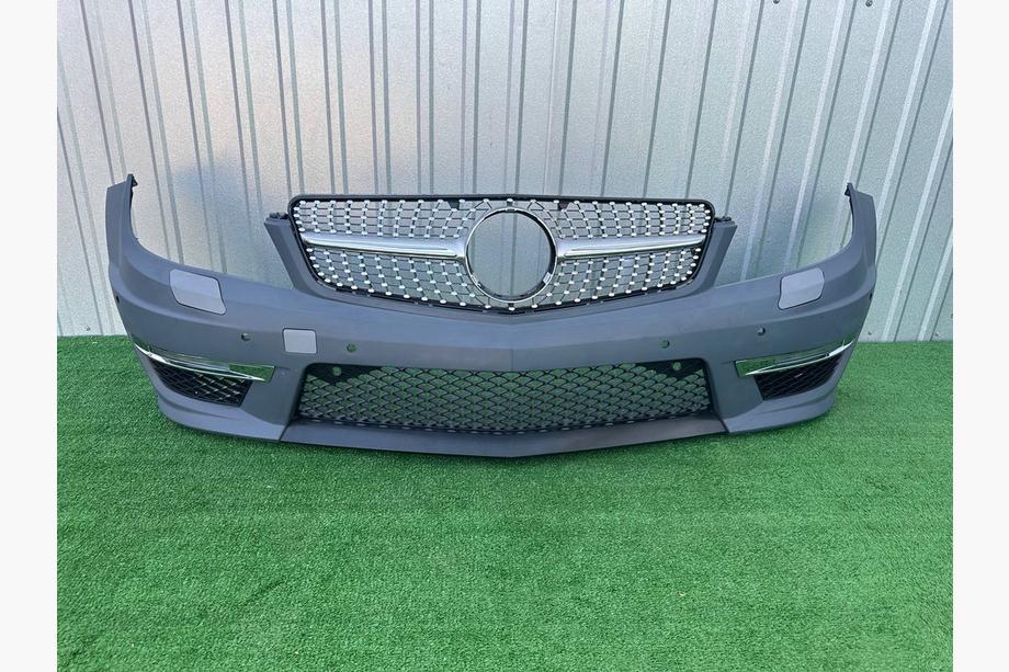 Mercedes razred C W204 2007–2015 Sprednji odbijač 2011-2014 AMG C63 z masko Diamond Silver Image