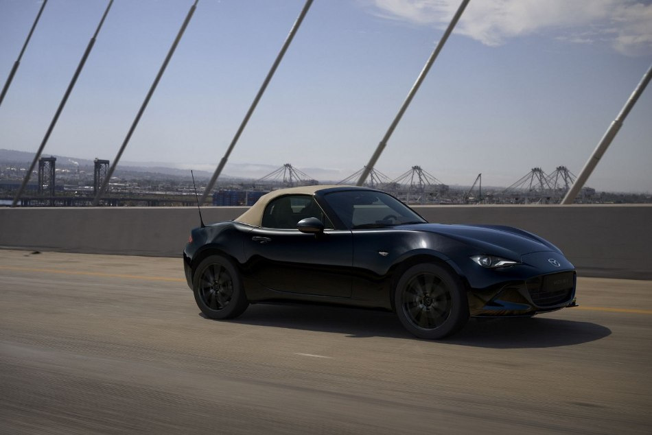 Mazda MX-5 Roadster: Posodobljeni facelift legende