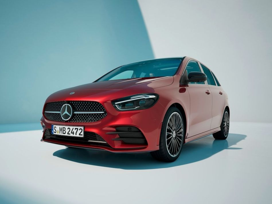 Mercedes-Benz B-Class (W247): Posodobljen premium kompaktni enoprostorec