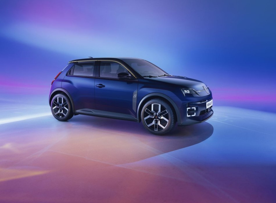 Renault 5 E-Tech 2024: Legenda se vrača v električnem slogu