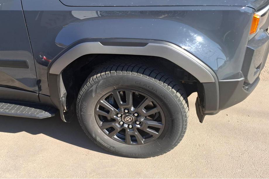 Toyota Land Cruiser Prado 250 2023– Obrobe blatniških lokov Fotografija 2