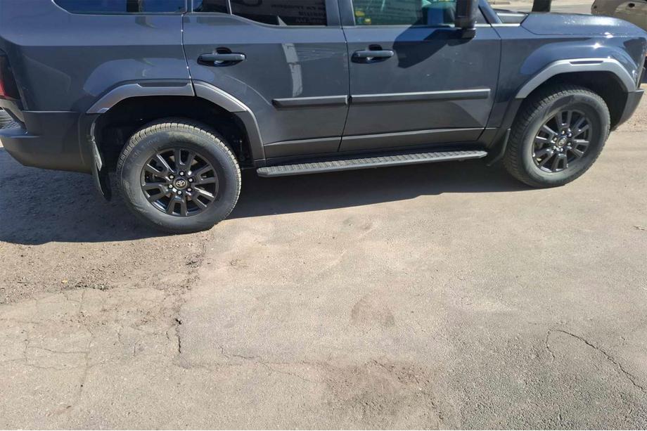 Toyota Land Cruiser Prado 250 2023– Obrobe blatniških lokov Fotografija 7
