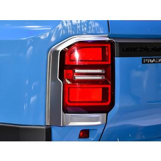 Kromirane obrobe zadnjih luči Toyota Land Cruiser Prado 250 2023– fotografija 1