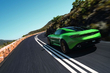 Pregled športnega kupeja Aston Martin DB12 2024 fotografija 3