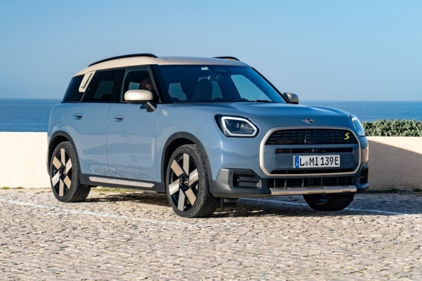 Test Mini Countryman Electric: električna evolucija elegantnega križanca