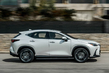 Lexus NX II: Pregled premijskega crossoverja fotografija 3
