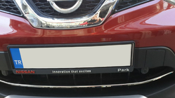 Nissan Qashqai 2014–2021 Nerjaveča zaščitna letvica za sprednji odbijač (2014-2017) fotografija 5
