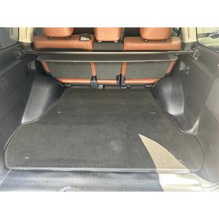 Tekstilna preproga za prtljažnik Classic V-1 (5 sedežev, črna) Toyota Land Cruiser 200 2007–2021 fotografija 1