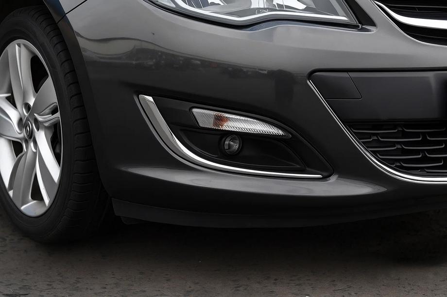 Opel Astra J 2009–2015 Kromirani okrasni pokrovi za meglenke (2 kos, nerjaveče jeklo) 2013-2017, Carmos Image
