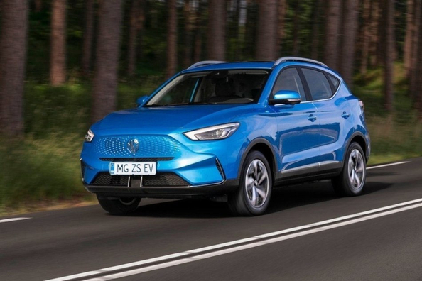 Posodobljeni MG ZS EV: pregled električnega križanca