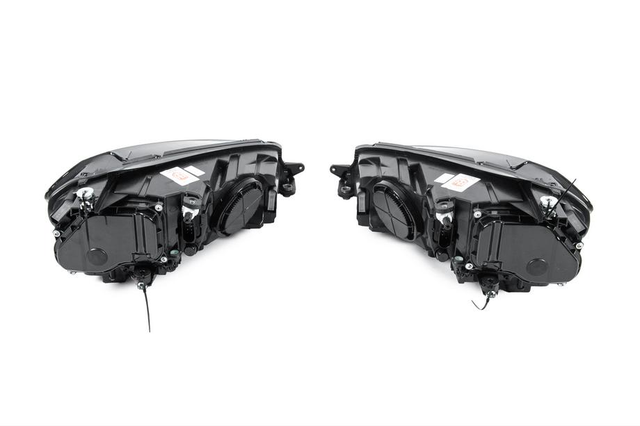 Volkswagen Golf 7/E-Golf 2012–2020 Sprednji žarometi brez krmilnih enot (2012-2017, dinamični smernik, 2 kos) Fotografija 6