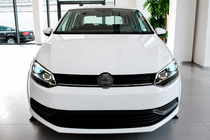 Volkswagen Polo 2010–2017 Sprednji žarometi (2 kosa) fotografija 2
