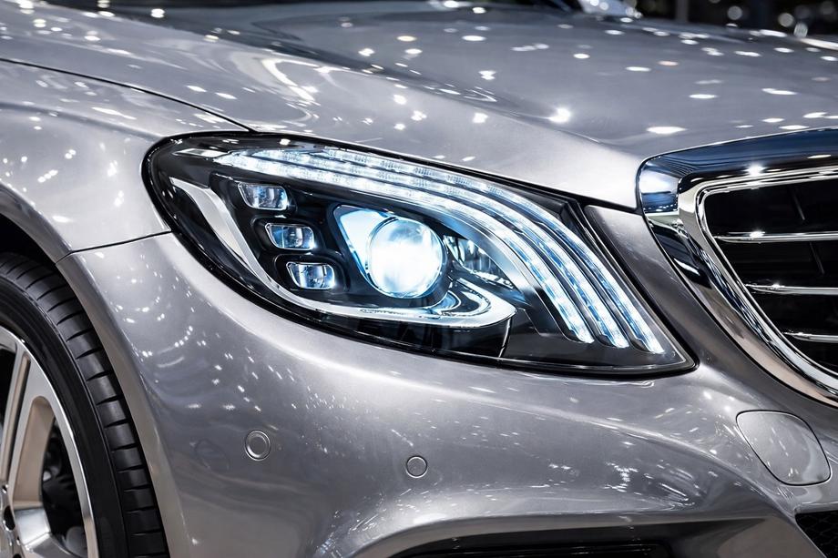Mercedes C-class W205 2014–2021 Sprednji žarometi Maybach (2 kosa) Fotografija 1