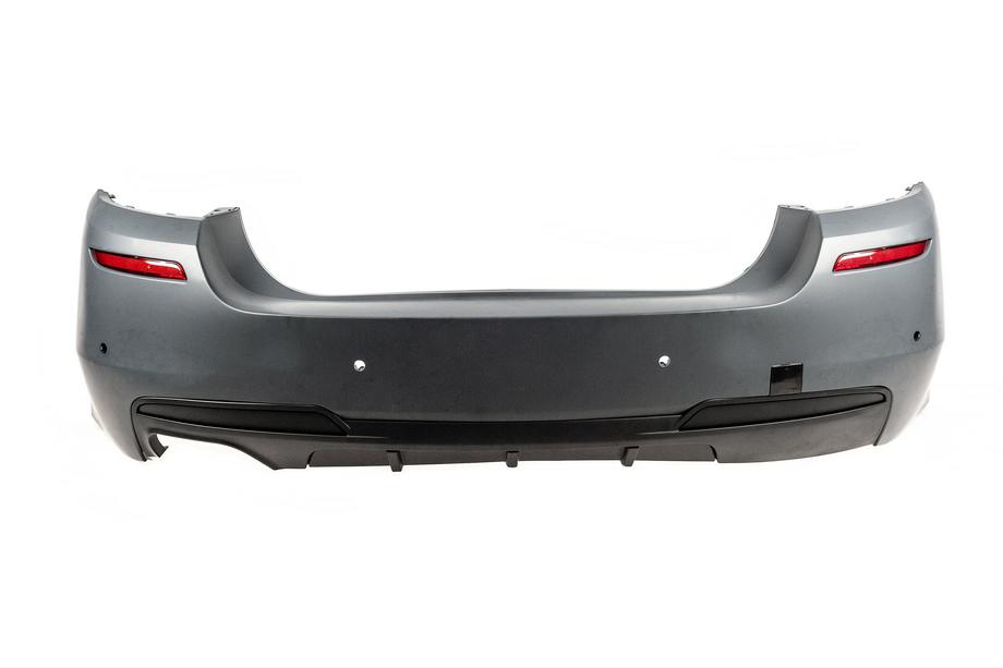 BMW serija 5 F10/F11 2010–2016 Zadnji odbijač z difuzorjem M-Performance (za F10, za dvojni izpuh na eni strani) Image