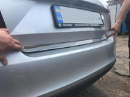 Skoda Rapid 2012–2019 Nerjaveča zaščitna letvica roba prtljažnika Carmos - turško nerjaveče jeklo fotografija 1