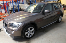 BMW X1 E84 2009–2015 Originalne stranske stopnice (2 kos, aluminij) fotografija 2
