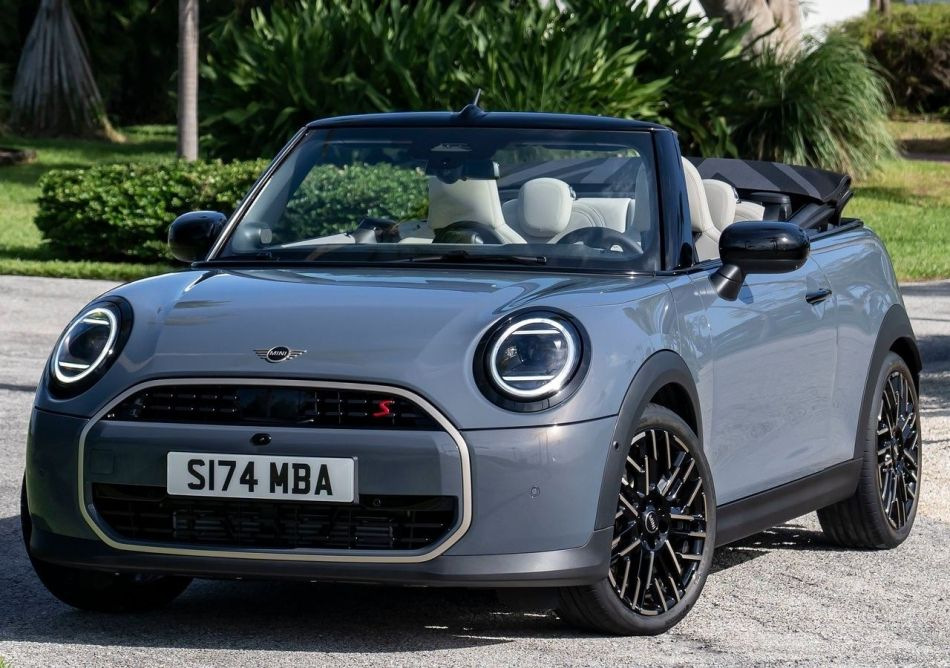 Test Mini Cabrio: užitek z odprto streho v mestnem slogu