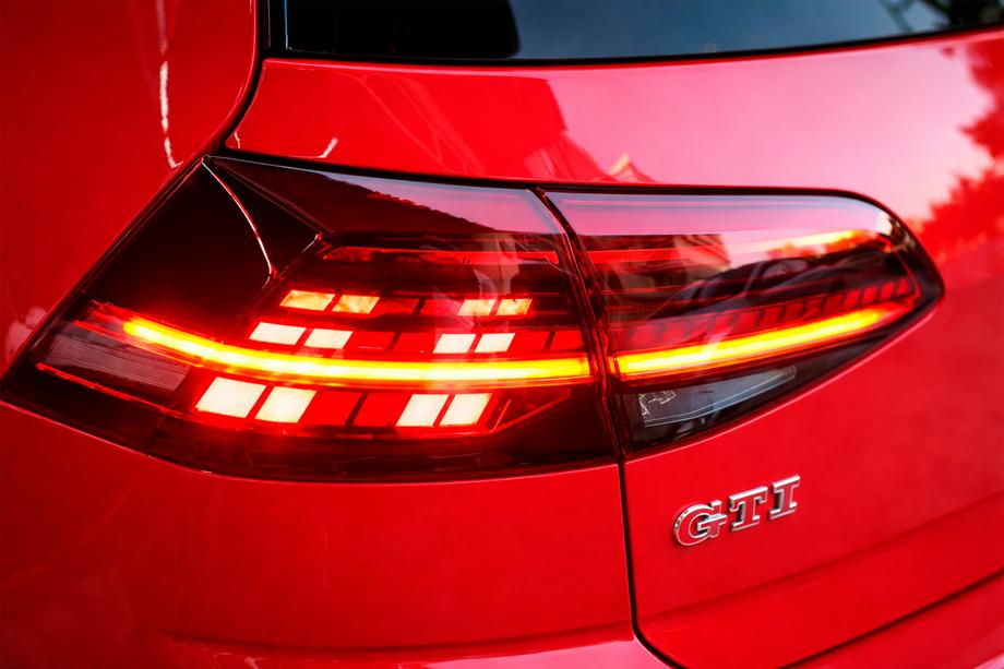 Volkswagen Golf 7/E-Golf 2012–2020 Zadnje LED luči (2012-2017, 2 kosa) Fotografija 1