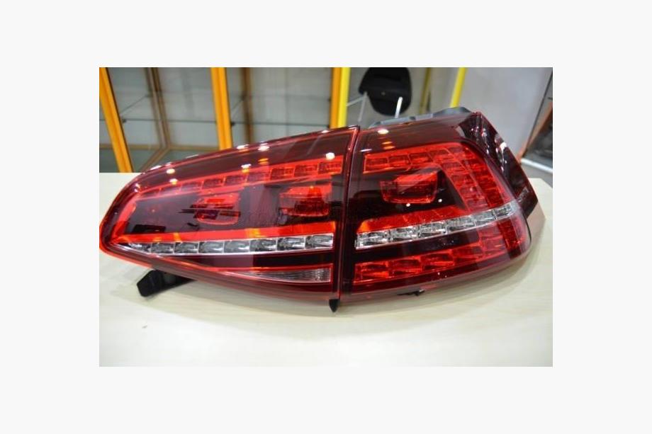 Volkswagen Golf 7/E-Golf 2012–2020 Zadnje LED luči z dinamičnimi smerniki (2012-2017, 2 kos) Image