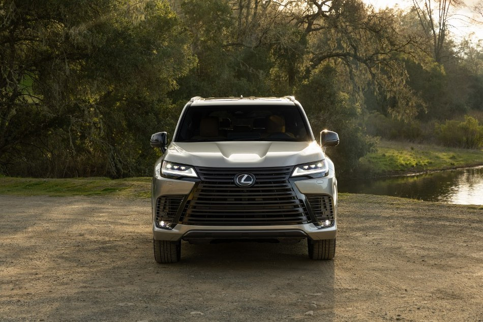 Test Lexus LX IV (J310): razkošje in moč v novi preobleki