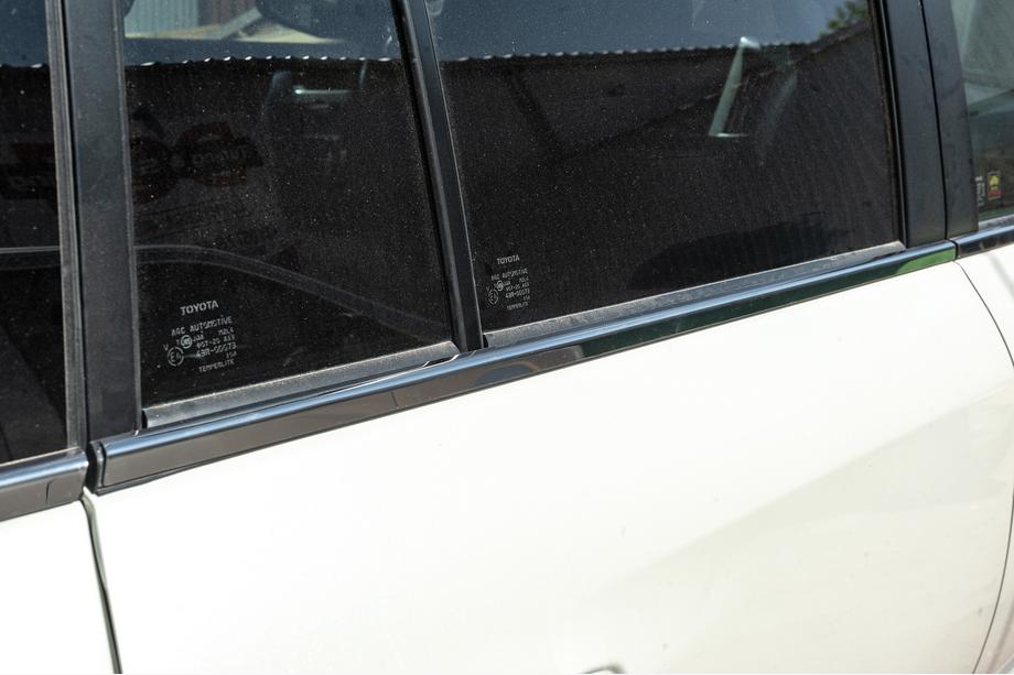 Toyota Land Cruiser 200 2007–2021 Okenske letvice (6 kos, nerjaveče jeklo) Fotografija 16