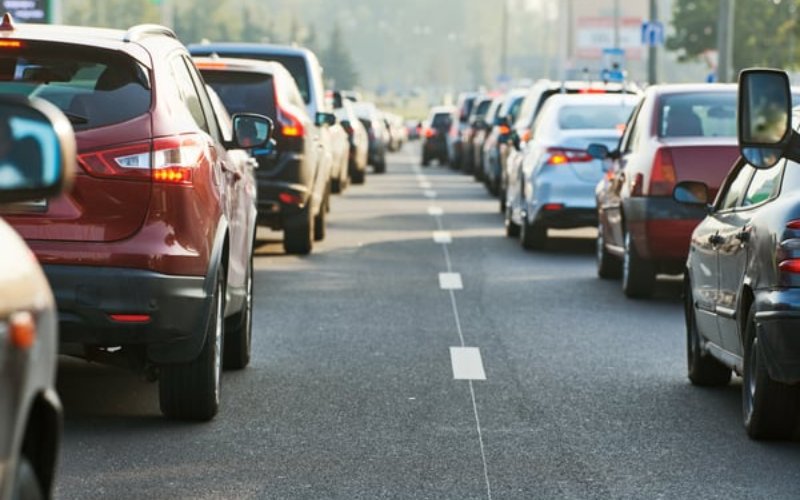 Kako preprečiti pregrevanje avtomobila v poletni gneči: praktični nasveti