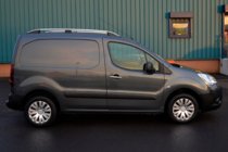 Peugeot Partner Tepee 2008–2018 Strešne vzdolžne letve Skyport (mat siva) fotografija 6