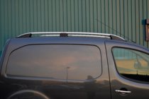 Peugeot Partner Tepee 2008–2018 Strešne vzdolžne letve Skyport (mat siva) fotografija 4