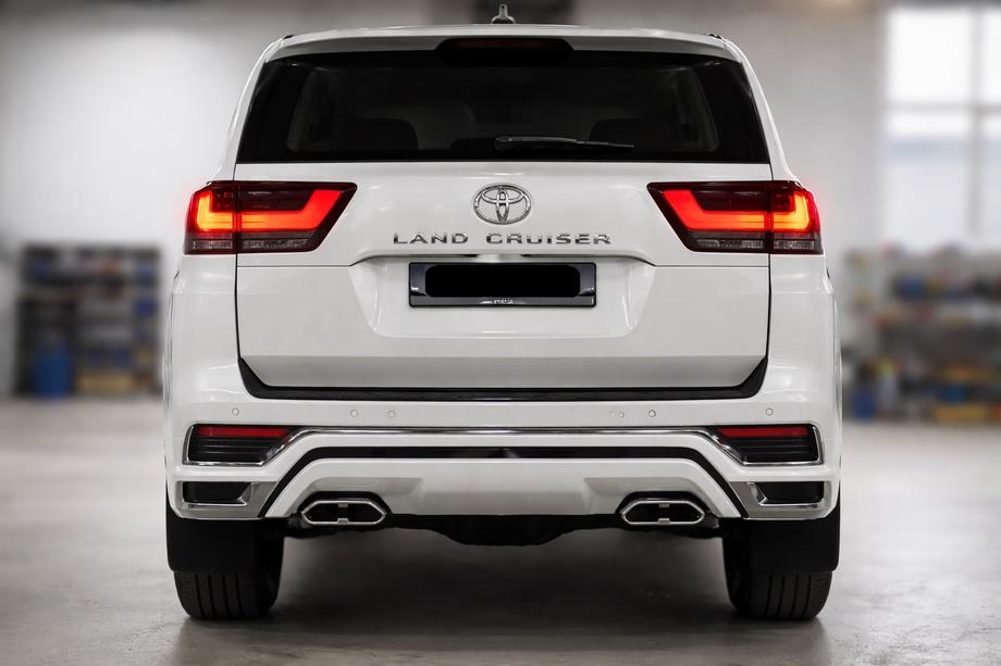 Toyota Land Cruiser 300 2021– Zadnji difuzor odbijača VXR Image