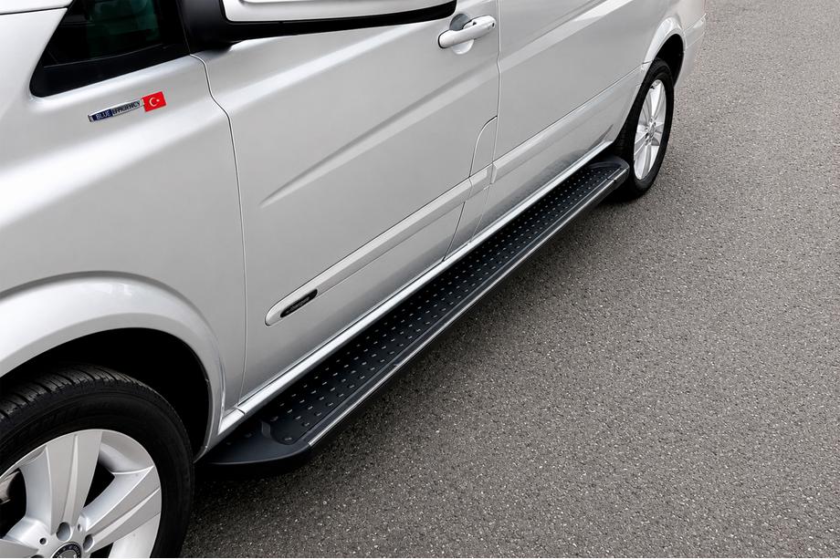Mercedes Viano 2004–2014 Bočne stopnice tipa X5 Black (2 kos, aluminij) Image