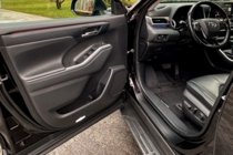 Toyota Highlander 2019– OEM bočne stopnice (2024+, 2 kos, aluminij) fotografija 9