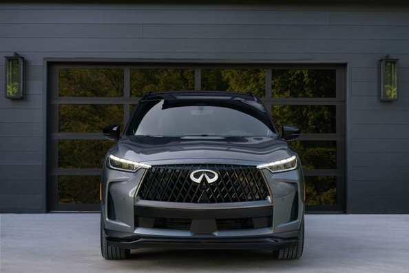 Pregled Infiniti QX60 2025: osvežen slog in tehnologija