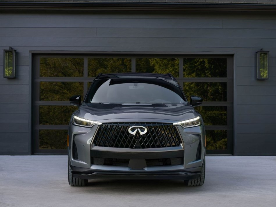 Pregled Infiniti QX60 2025: osvežen slog in tehnologija