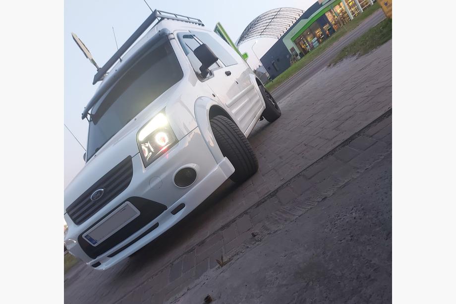 Ford Connect 2010–2013 Sprednji spodnji lip spojler (za lakiranje) Fotografija 3