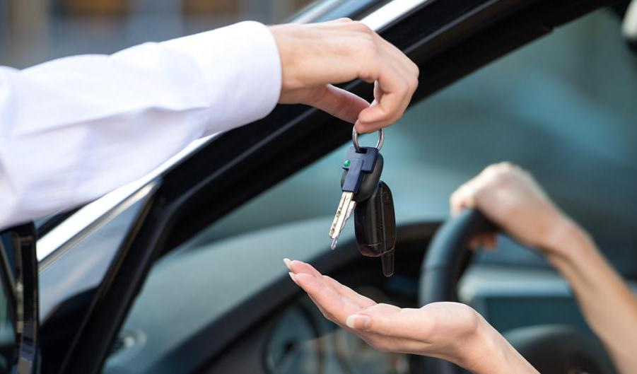Se splača oddati avto v najem? Prednosti in slabosti