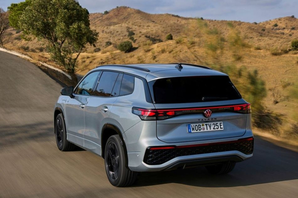 Volkswagen Tayron: Pregled družinskega križanca druge generacije Fotografija 4